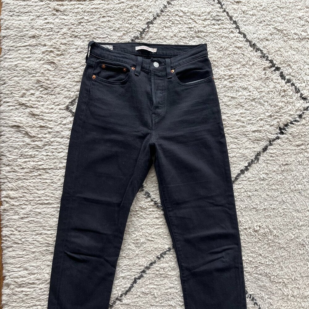 Levi's Wedgie Straight Leg Cropped Jean Size 27